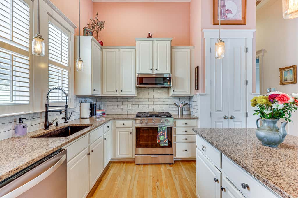 Charming Wilmington Cottage - Walk to Downtown!