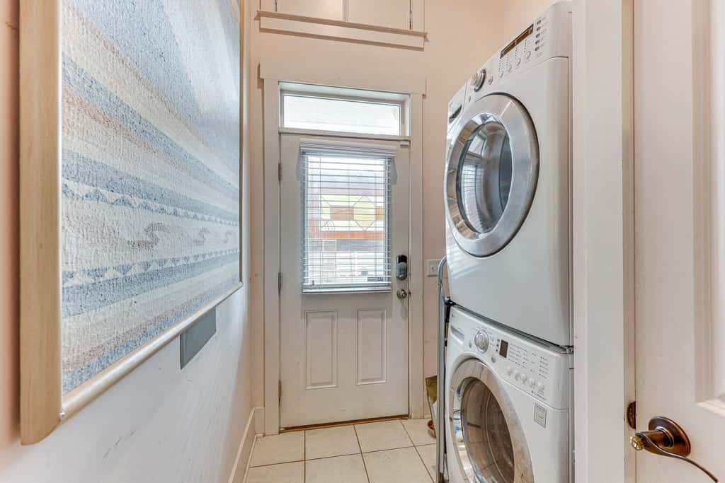 Charming Wilmington Cottage - Walk to Downtown!