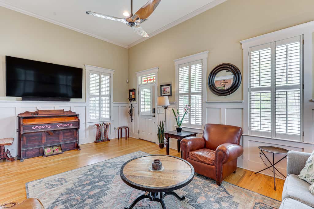 Charming Wilmington Cottage - Walk to Downtown!