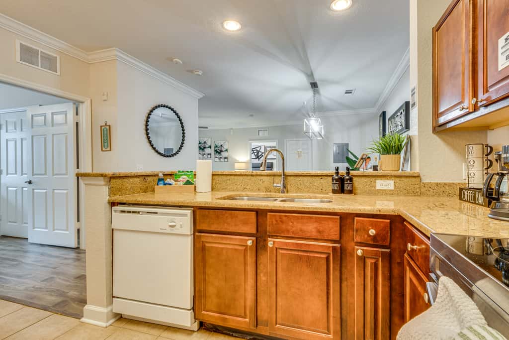 10 Mi to Disney! Resort Condo at ChampionsGate