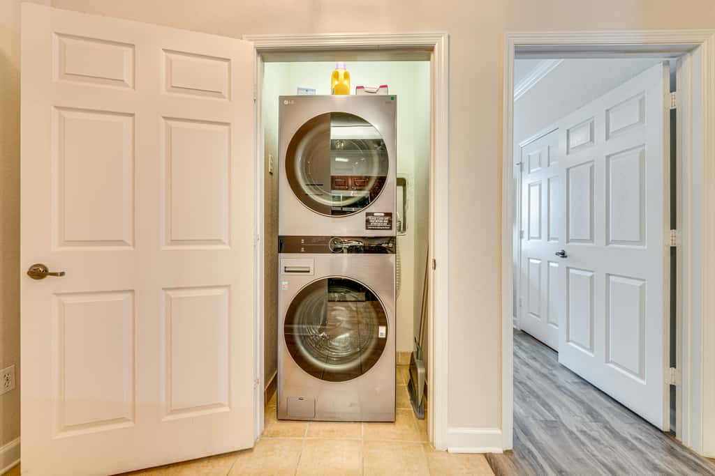 10 Mi to Disney! Resort Condo at ChampionsGate