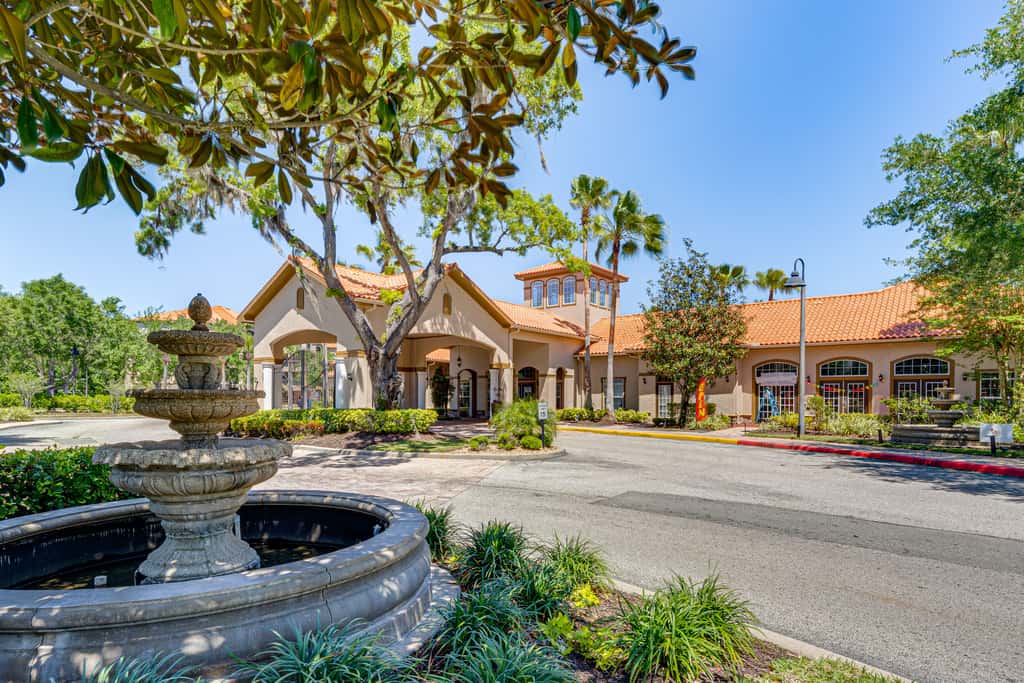 10 Mi to Disney! Resort Condo at ChampionsGate