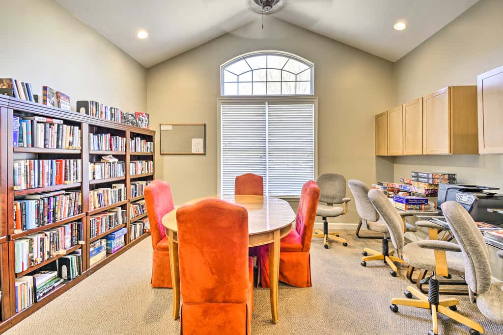 Gorgeous Calabash Condo w/ Balcony & Pool Access!