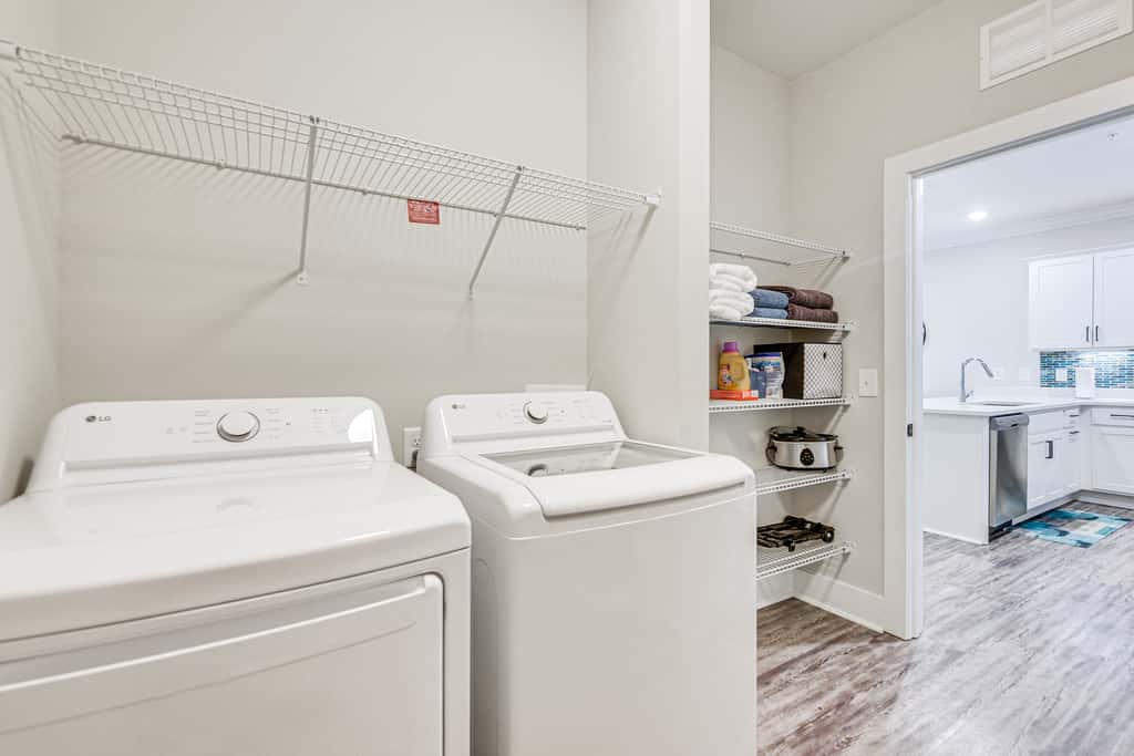 Gorgeous Calabash Condo w/ Balcony & Pool Access!