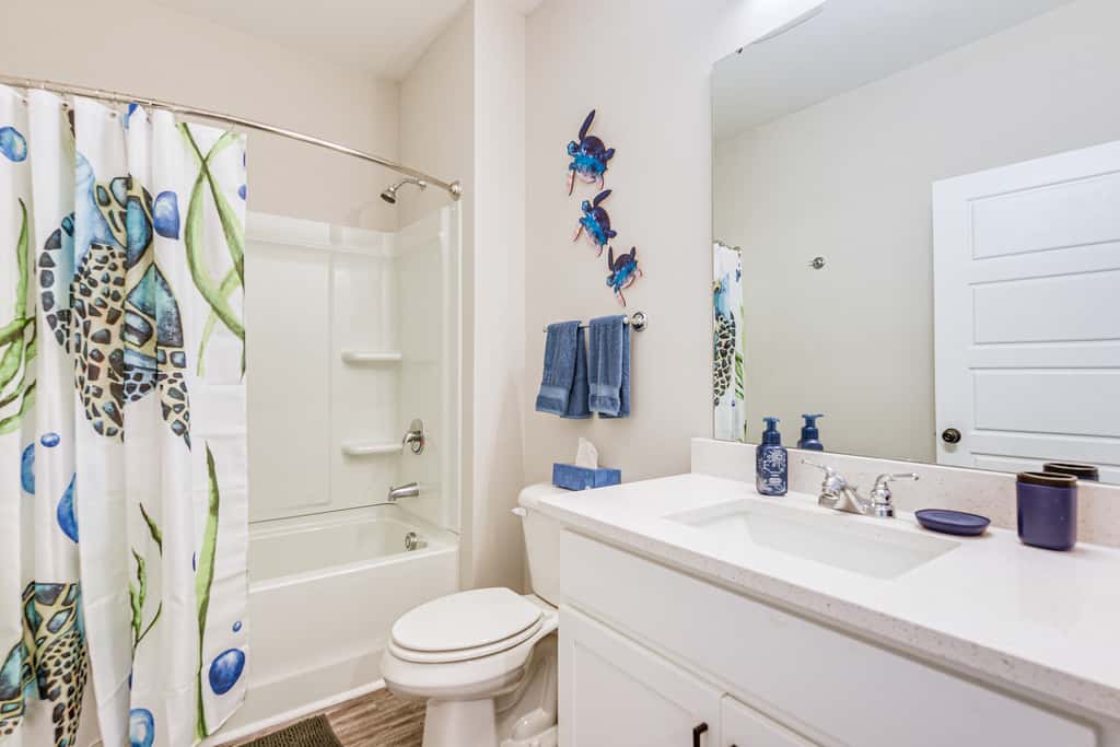 Gorgeous Calabash Condo w/ Balcony & Pool Access!