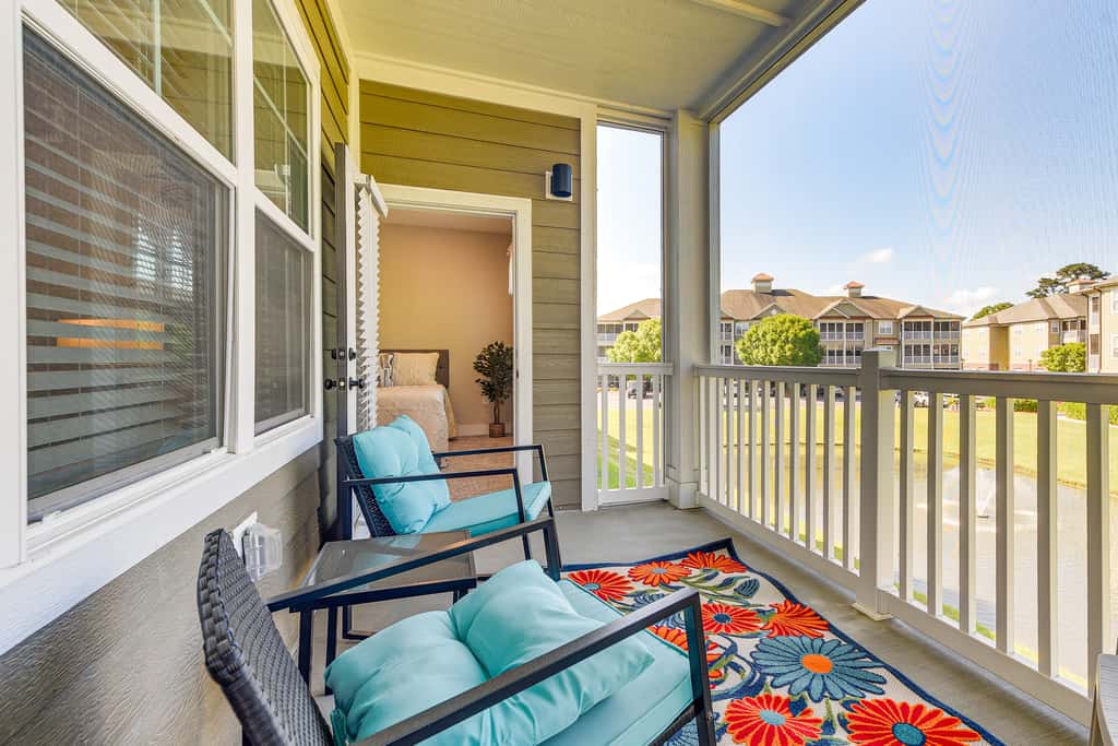 Gorgeous Calabash Condo w/ Balcony & Pool Access!
