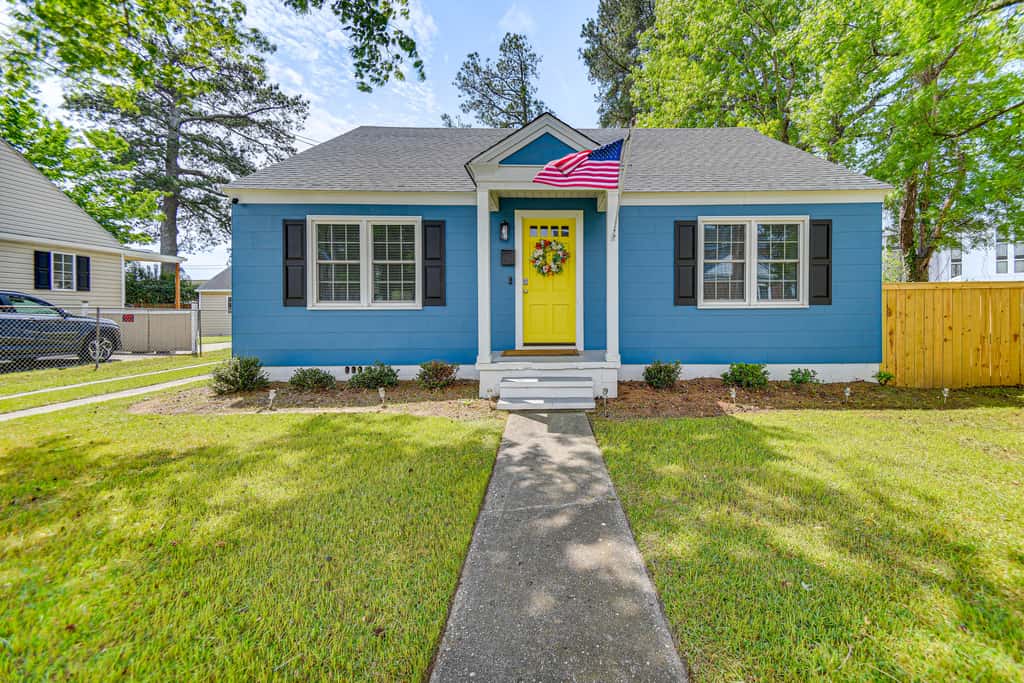 Walk to Restaurants! Elizabeth City Home w/ Yard