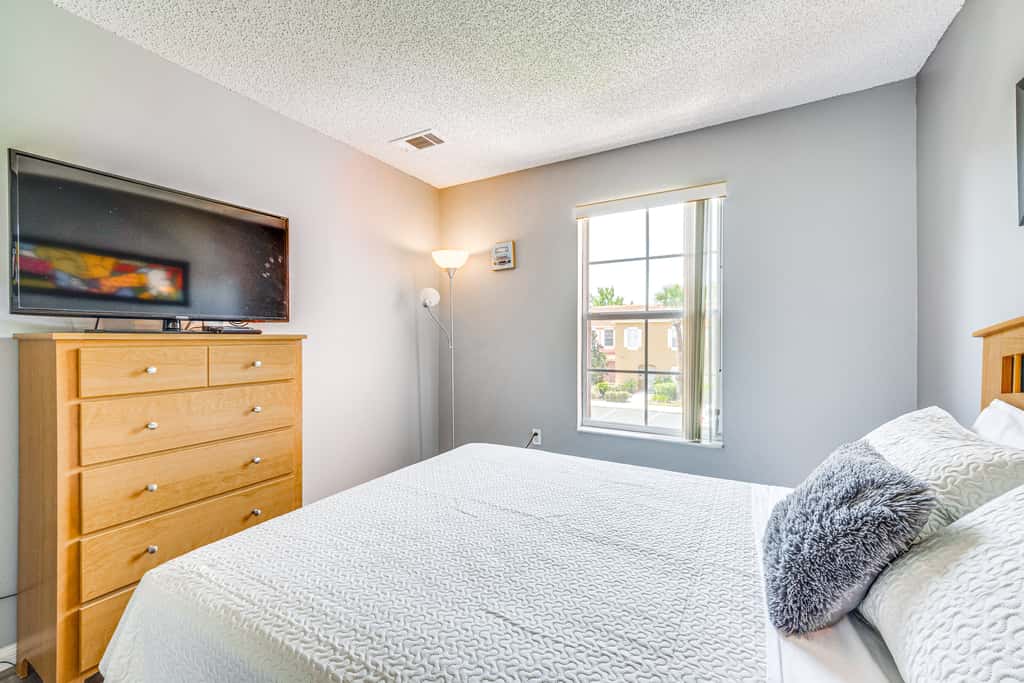 5 Mi to Disney: Family-Friendly Kissimmee Retreat!