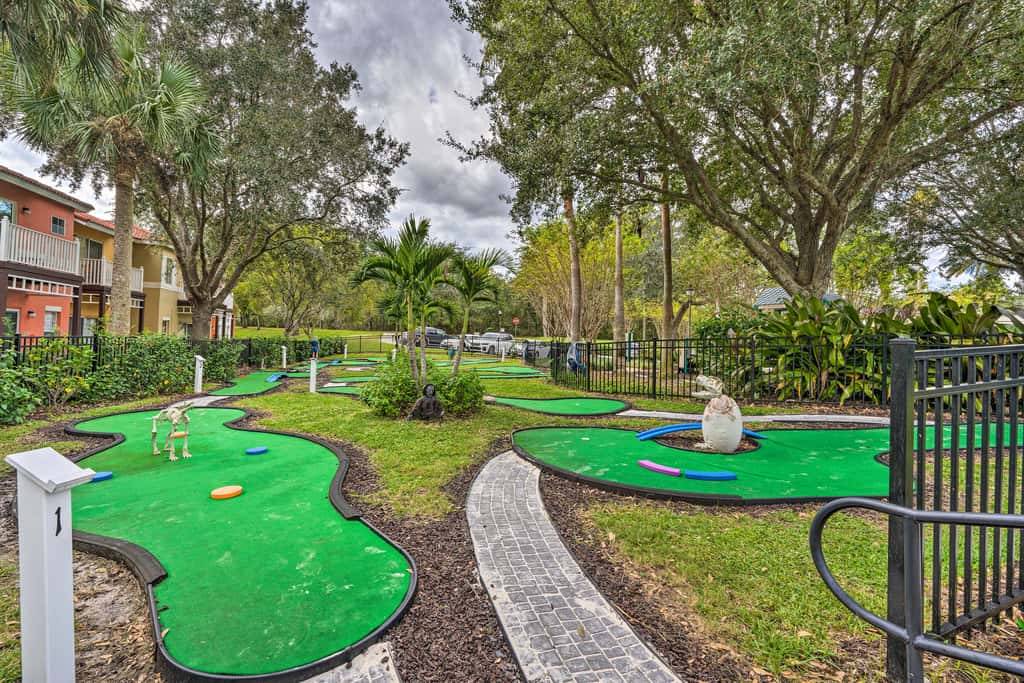 5 Mi to Disney: Family-Friendly Kissimmee Retreat!
