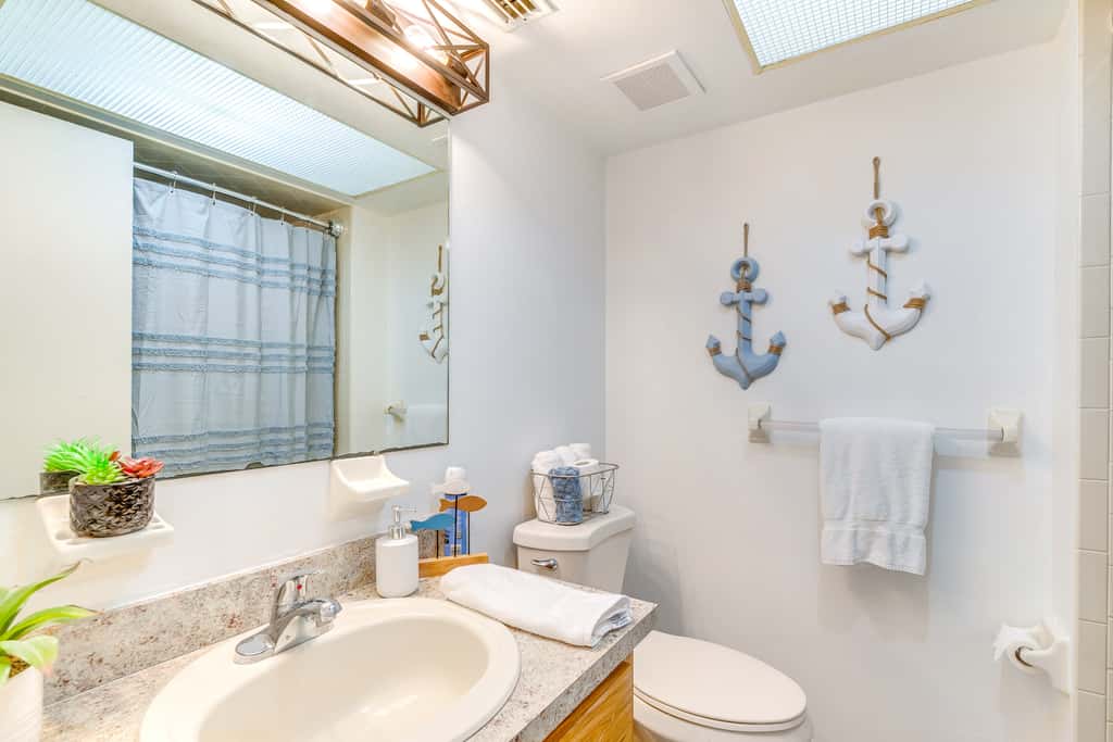 2 Mi to State Parks! Crystal River Home w/ Yard