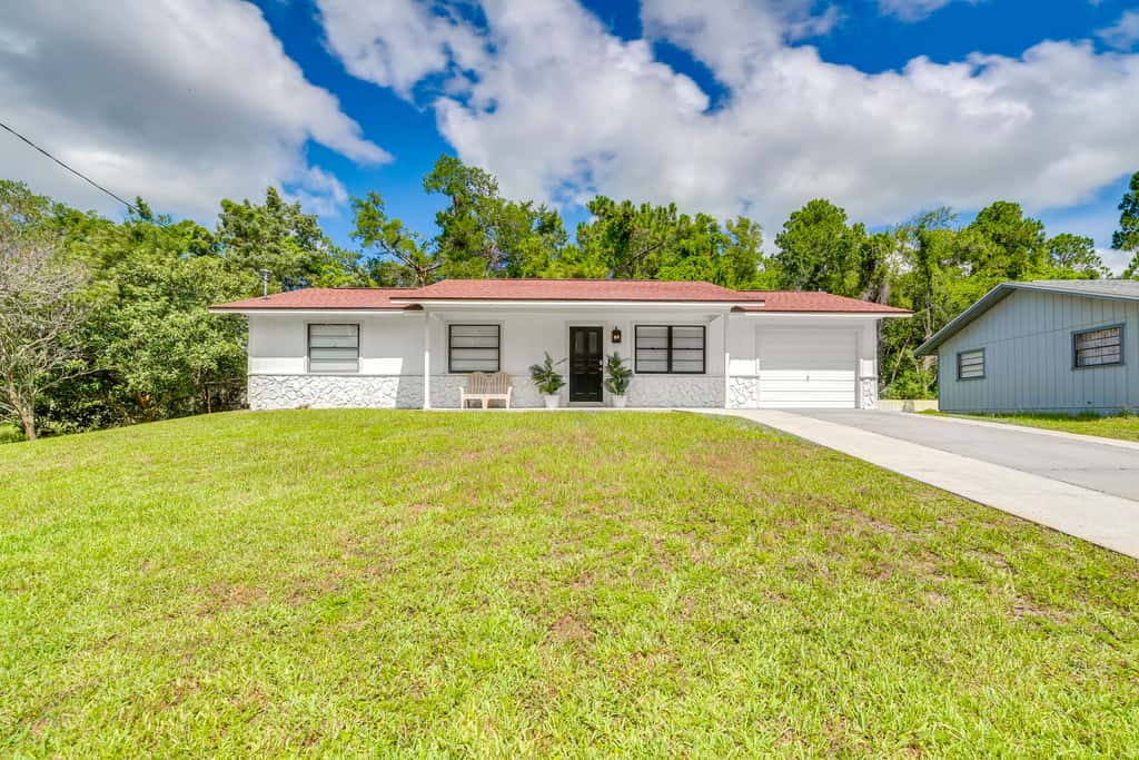 2 Mi to State Parks! Crystal River Home w/ Yard