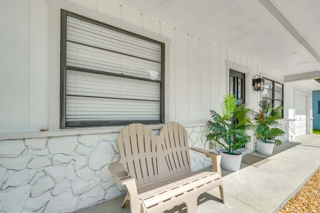2 Mi to State Parks! Crystal River Home w/ Yard