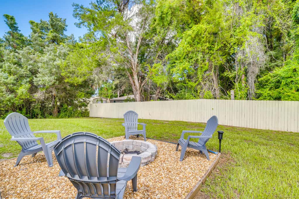 2 Mi to State Parks! Crystal River Home w/ Yard