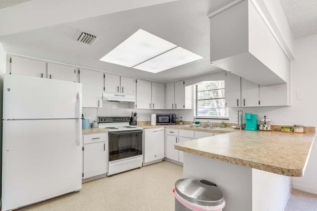 2 Mi to State Parks! Crystal River Home w/ Yard