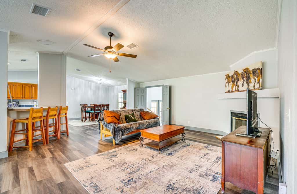Charming Farmhouse in Morriston w/ Fenced Yard