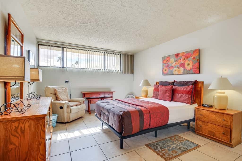 3 Mi to Dtwn Palm Springs: Condo w/ Pool Access!