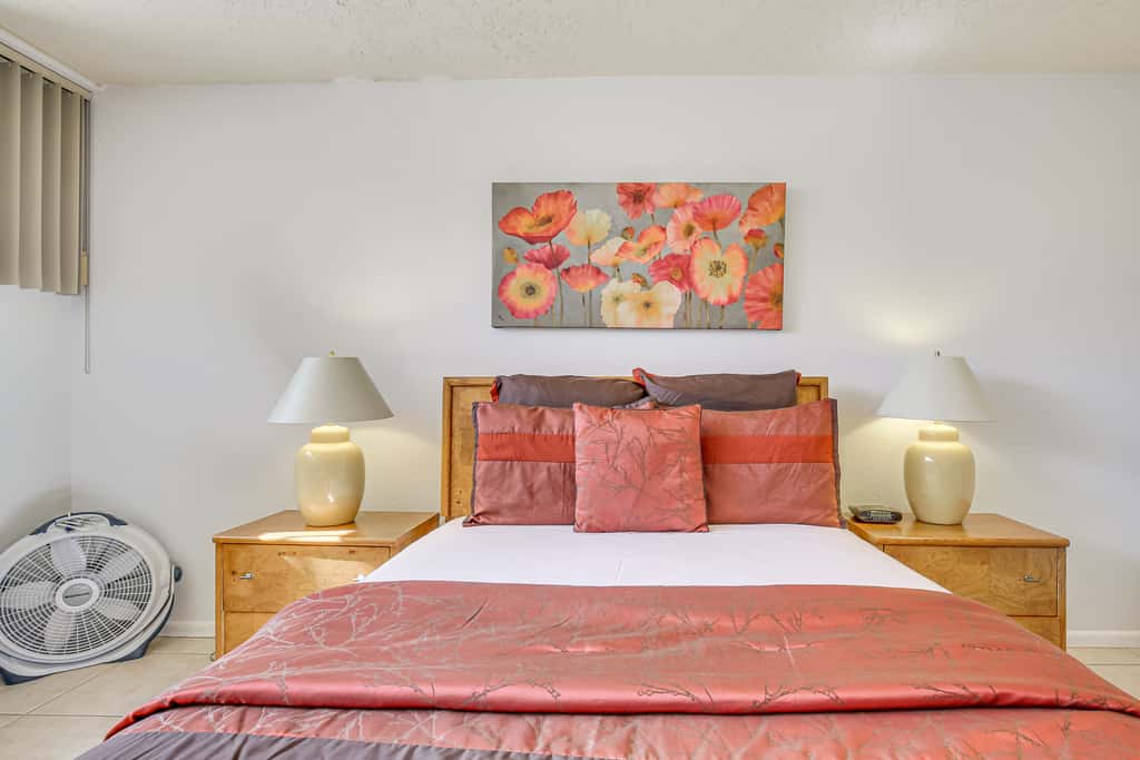 3 Mi to Dtwn Palm Springs: Condo w/ Pool Access!