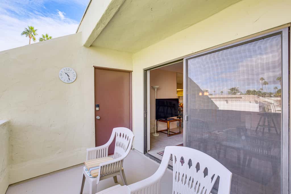 3 Mi to Dtwn Palm Springs: Condo w/ Pool Access!
