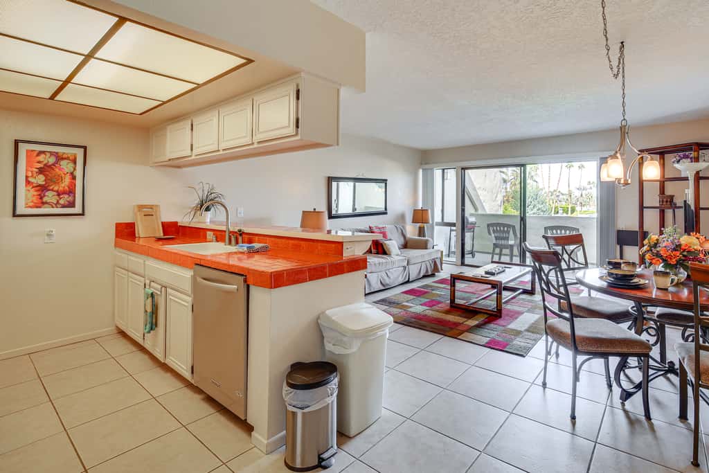 3 Mi to Dtwn Palm Springs: Condo w/ Pool Access!
