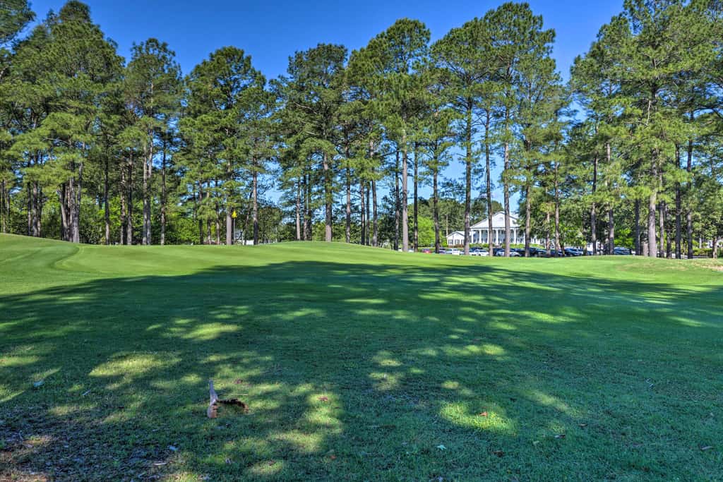 Dog-Friendly Condo w/ Resort Perks in Calabash!