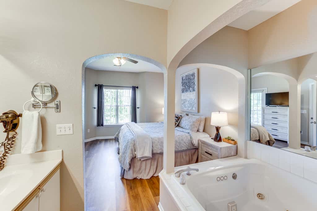 Game & Movie Rooms! Unit 4 Mi to Branson Landing