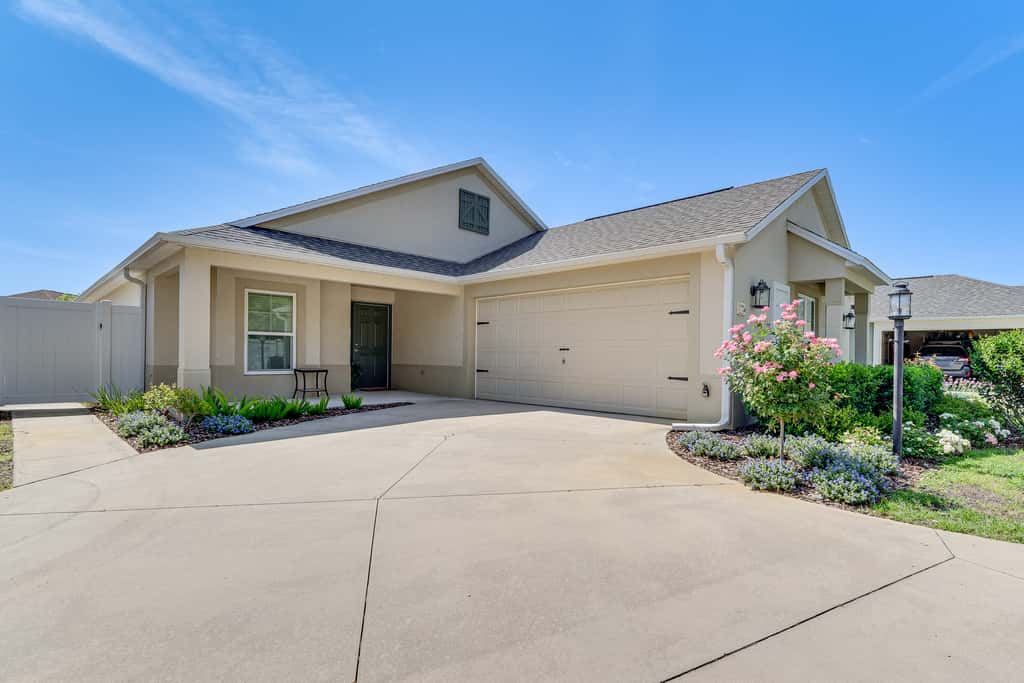 < 1 Mi to Brownwood Paddock Square: Home w/ Patio!