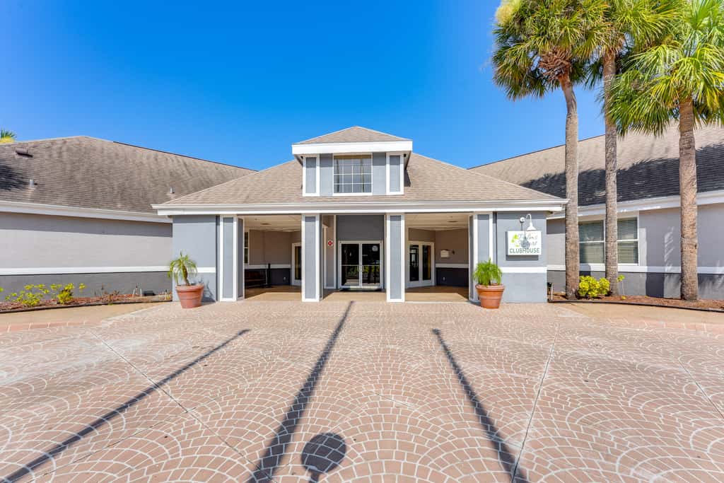 2 Mi to Disney: Resort Condo w/ Pool Access