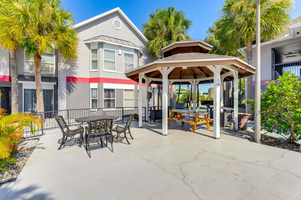 2 Mi to Disney: Resort Condo w/ Pool Access