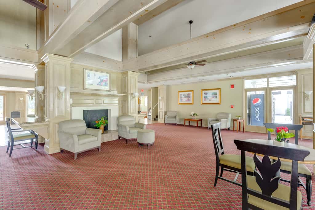 2 Mi to Disney: Resort Condo w/ Pool Access