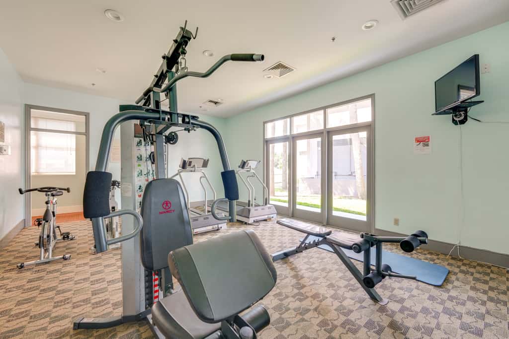 2 Mi to Disney: Resort Condo w/ Pool Access
