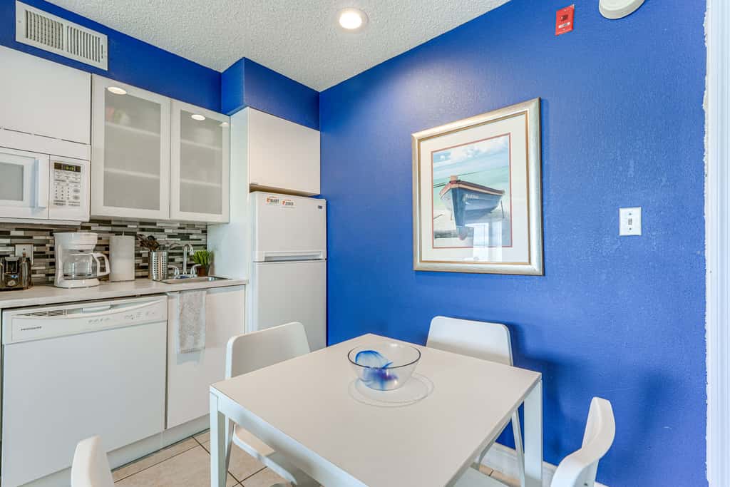2 Mi to Disney: Resort Condo w/ Pool Access