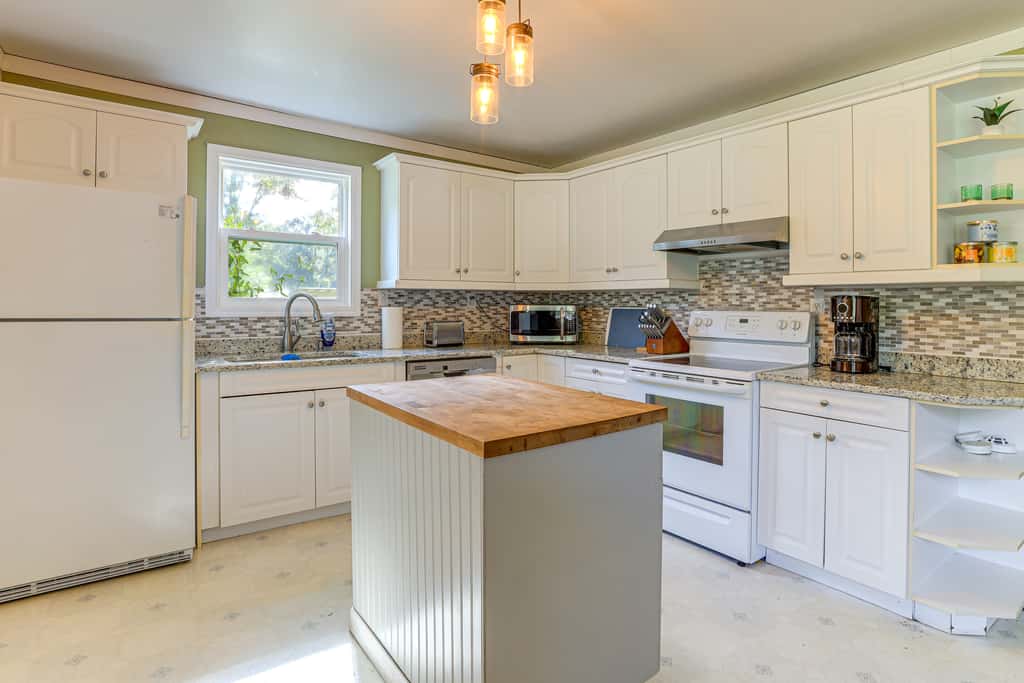 16 Mi to WEC: Horse-Friendly Home on 5 Acres!