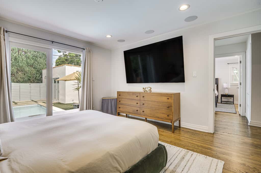 1 Block to Melrose Ave! Bright Home w/ Pool