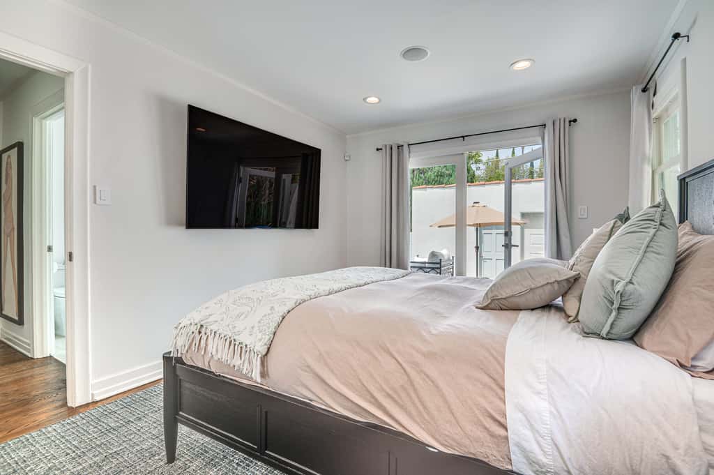 1 Block to Melrose Ave! Bright Home w/ Pool