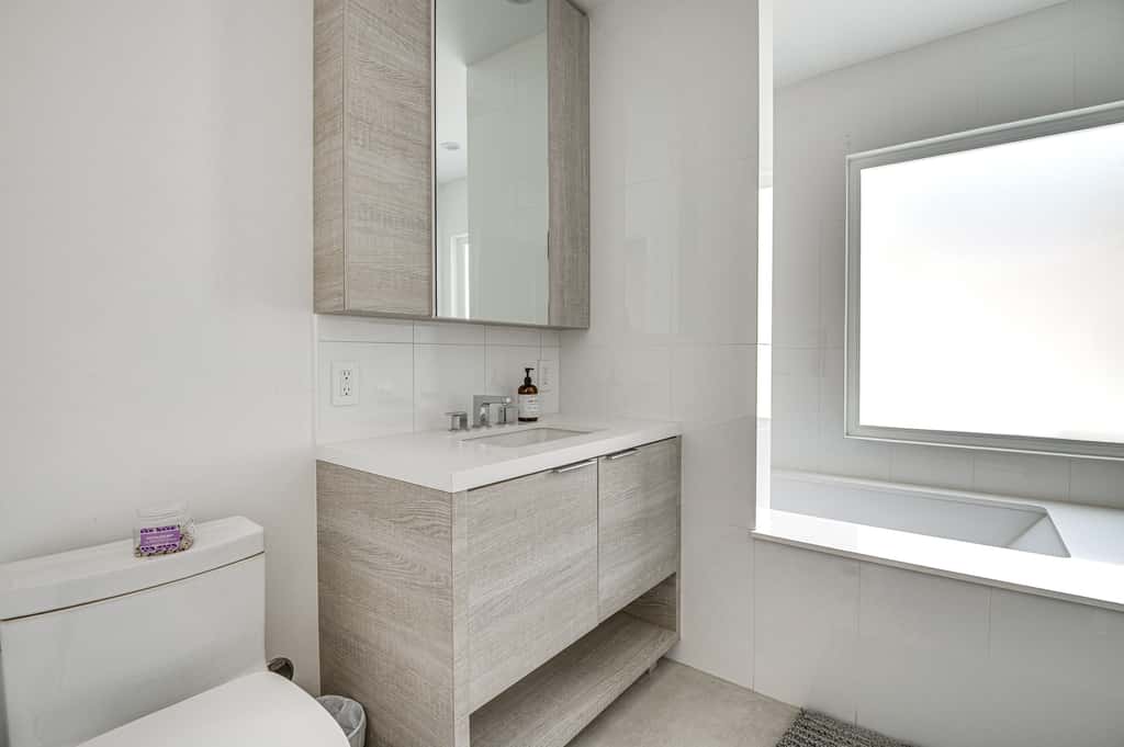 1 Block to Melrose Ave! Bright Home w/ Pool