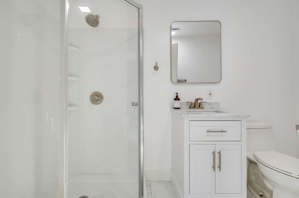 1 Block to Melrose Ave! Bright Home w/ Pool