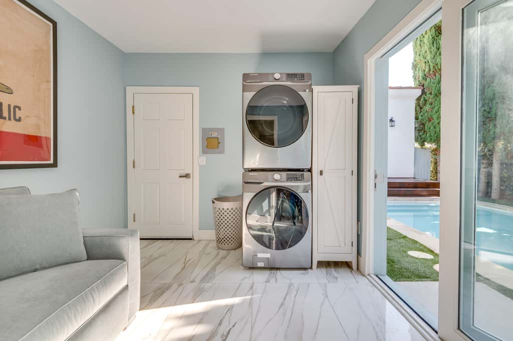 1 Block to Melrose Ave! Bright Home w/ Pool