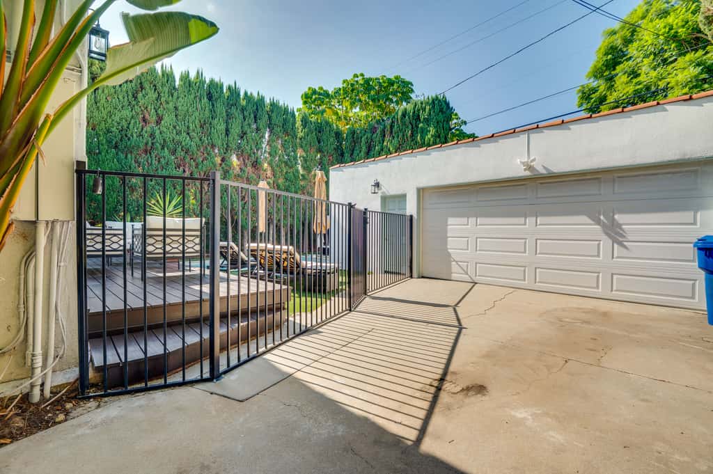 1 Block to Melrose Ave! Bright Home w/ Pool