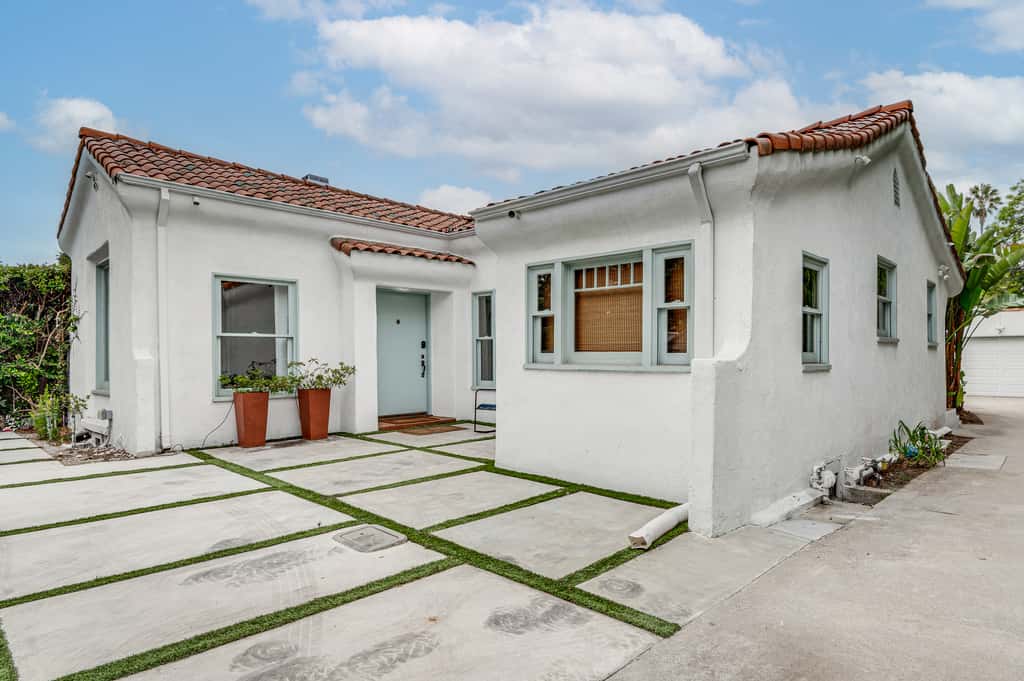 1 Block to Melrose Ave! Bright Home w/ Pool