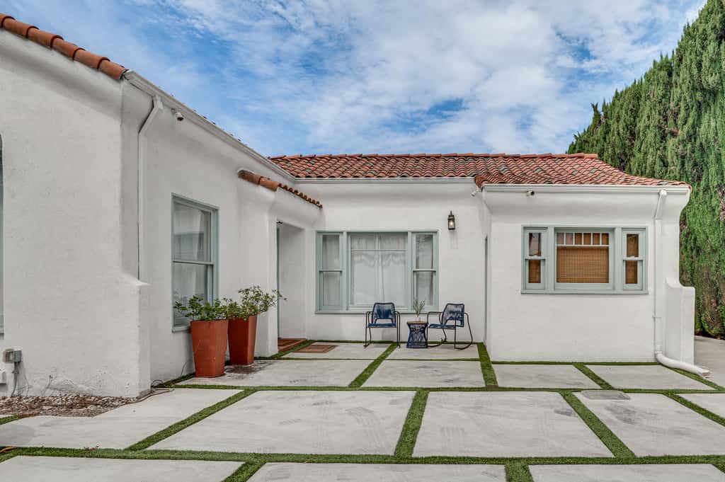1 Block to Melrose Ave! Bright Home w/ Pool