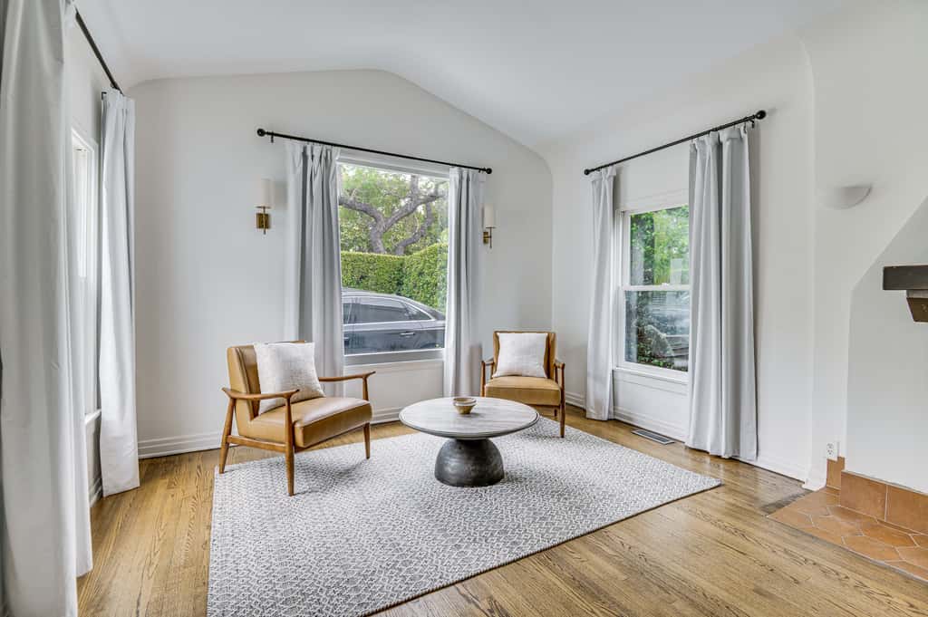 1 Block to Melrose Ave! Bright Home w/ Pool