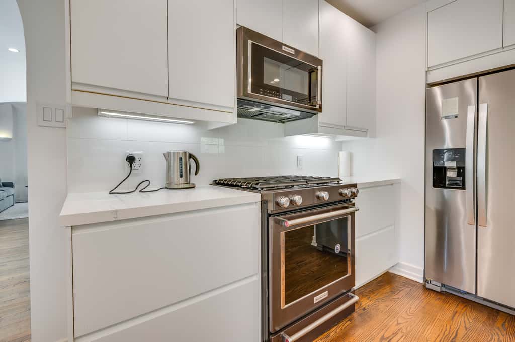 1 Block to Melrose Ave! Bright Home w/ Pool