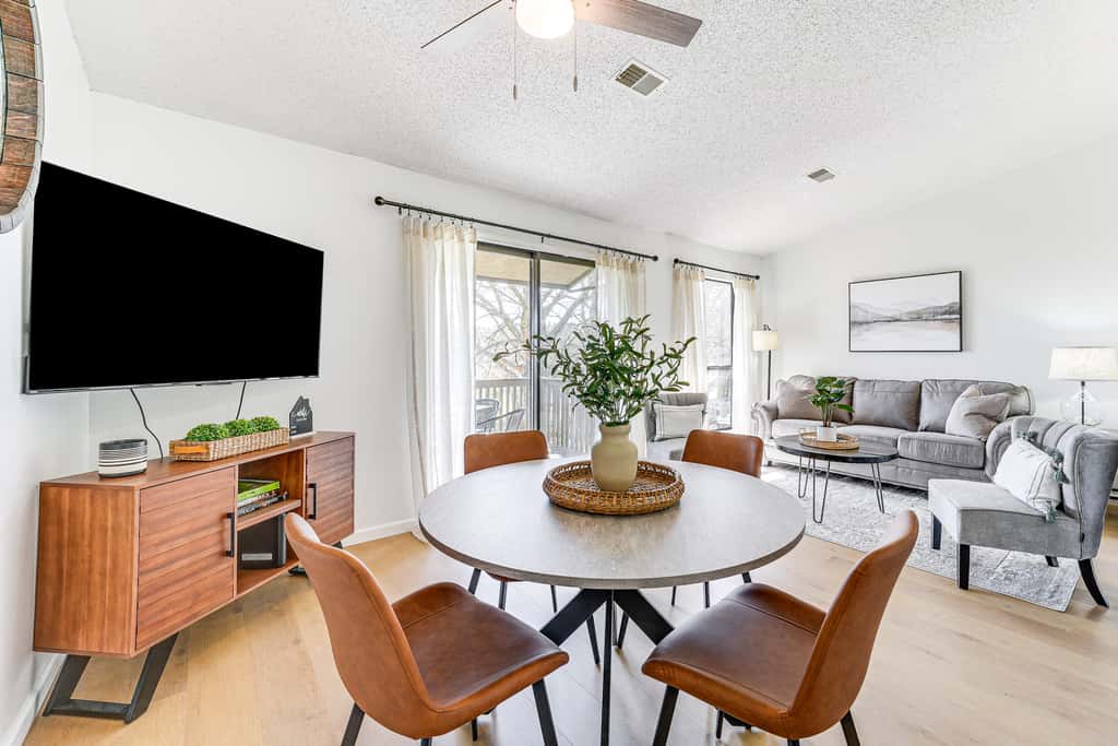 5 Mi to Strip! Pointe Royale Condo w/ Indoor Pool