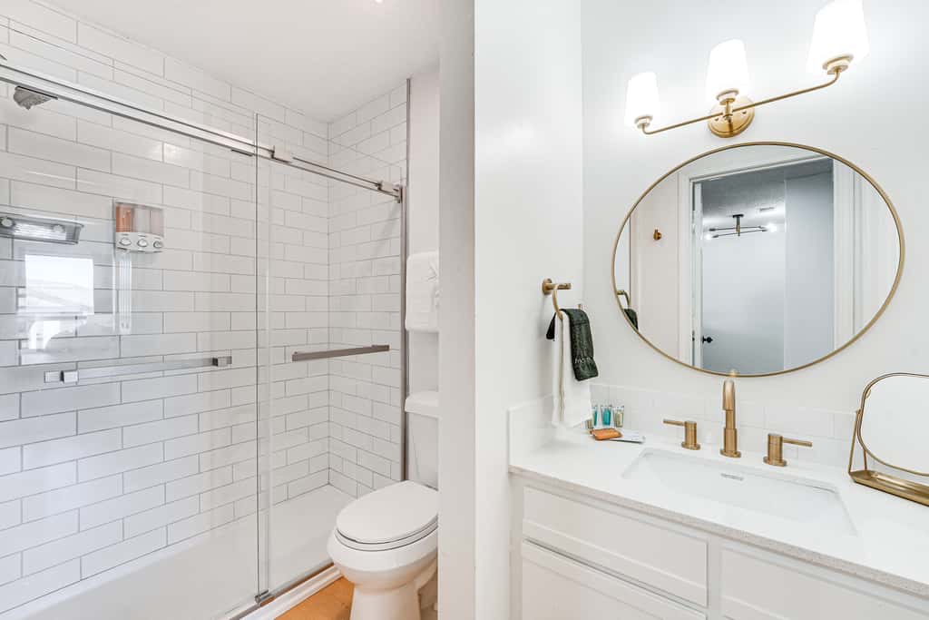 5 Mi to Strip! Pointe Royale Condo w/ Indoor Pool