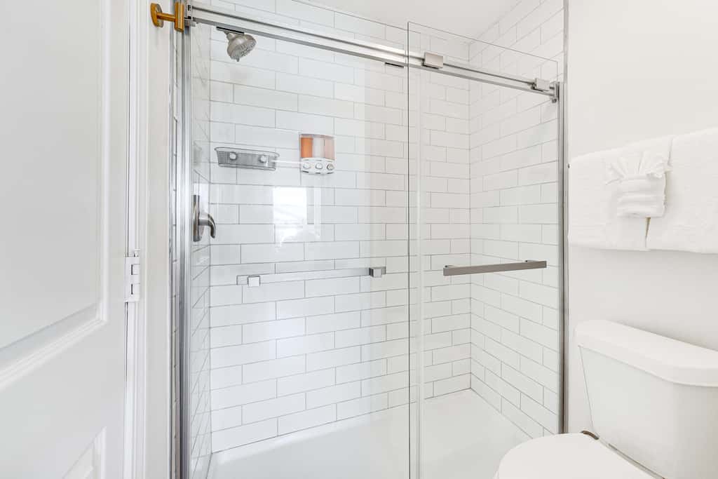 5 Mi to Strip! Pointe Royale Condo w/ Indoor Pool