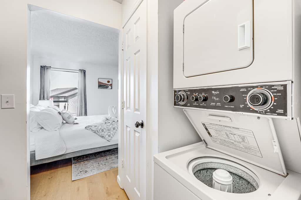 5 Mi to Strip! Pointe Royale Condo w/ Indoor Pool