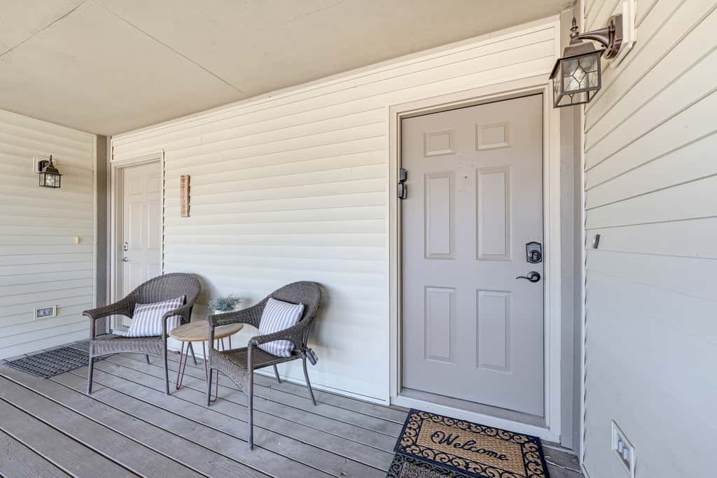 5 Mi to Strip! Pointe Royale Condo w/ Indoor Pool
