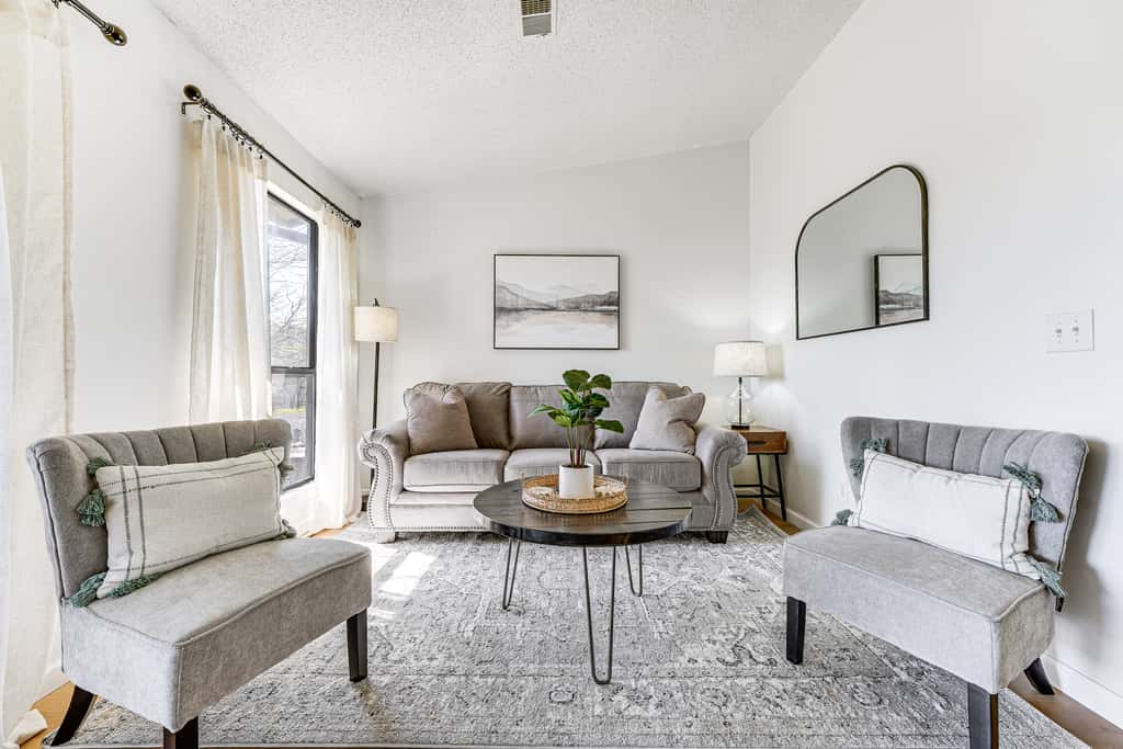 5 Mi to Strip! Pointe Royale Condo w/ Indoor Pool