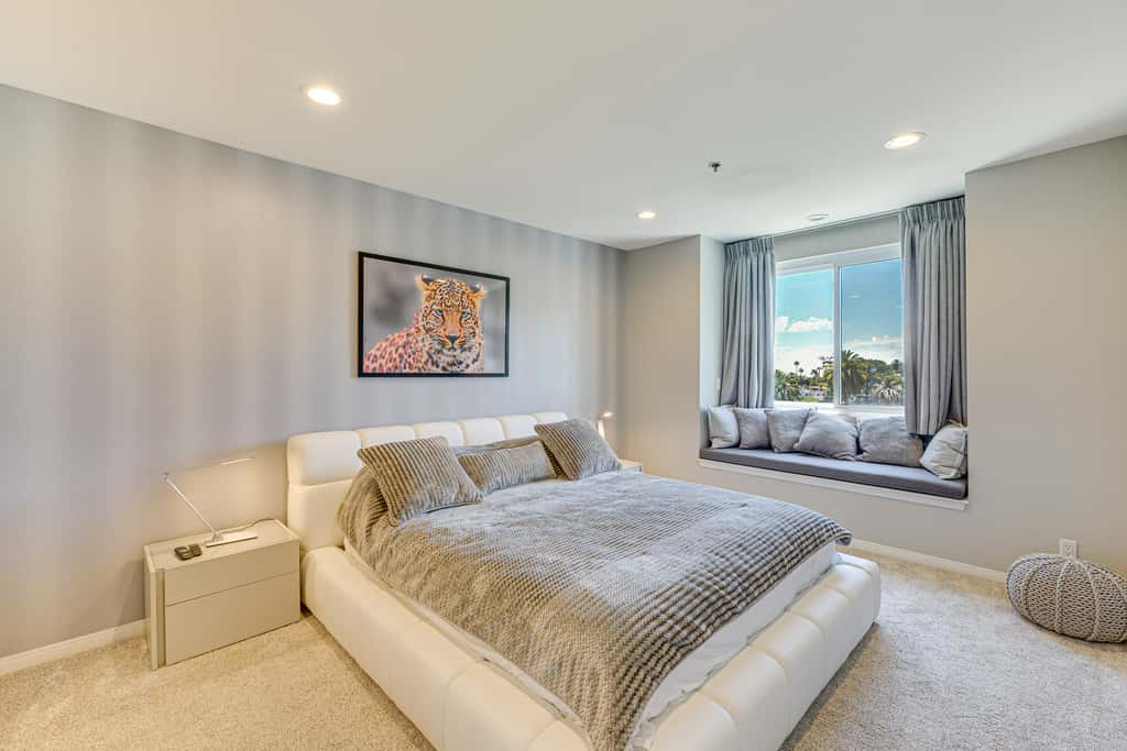2 Mi to Hollywood: Condo w/ Pool & Hot Tub Access