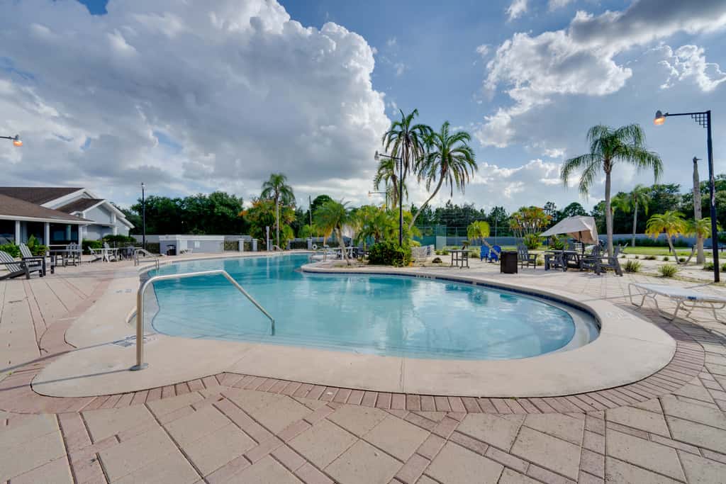 Gateway to Theme Parks! Davenport Studio w/ Pool